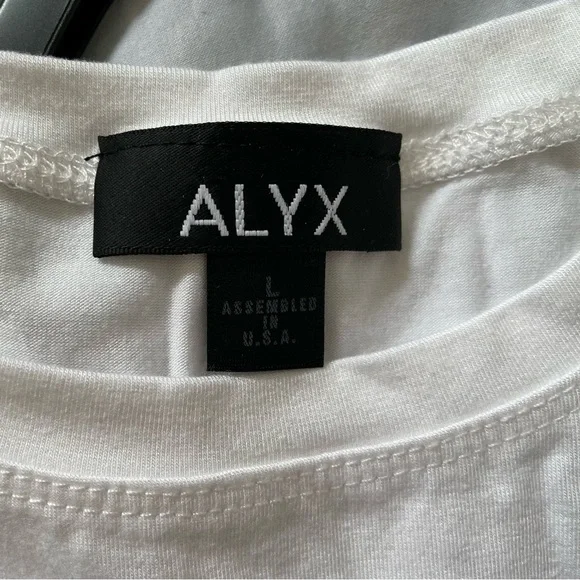 Alyx Cruise Control short sleeve top size Large- white with navy pineapple NWT - Picture 5 of 6